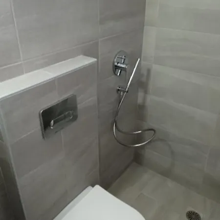 Hotel The Three Anchors 2*